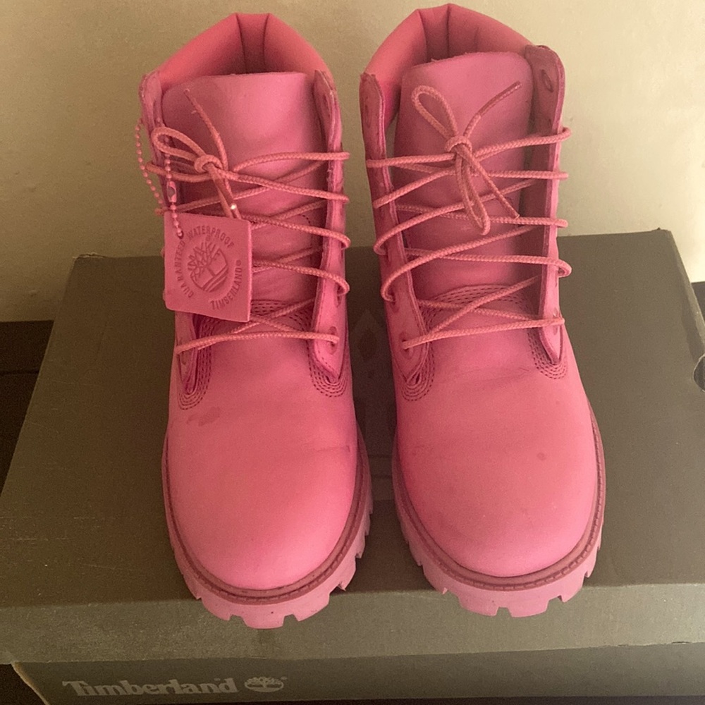 Rose Timberland size 4 juniors